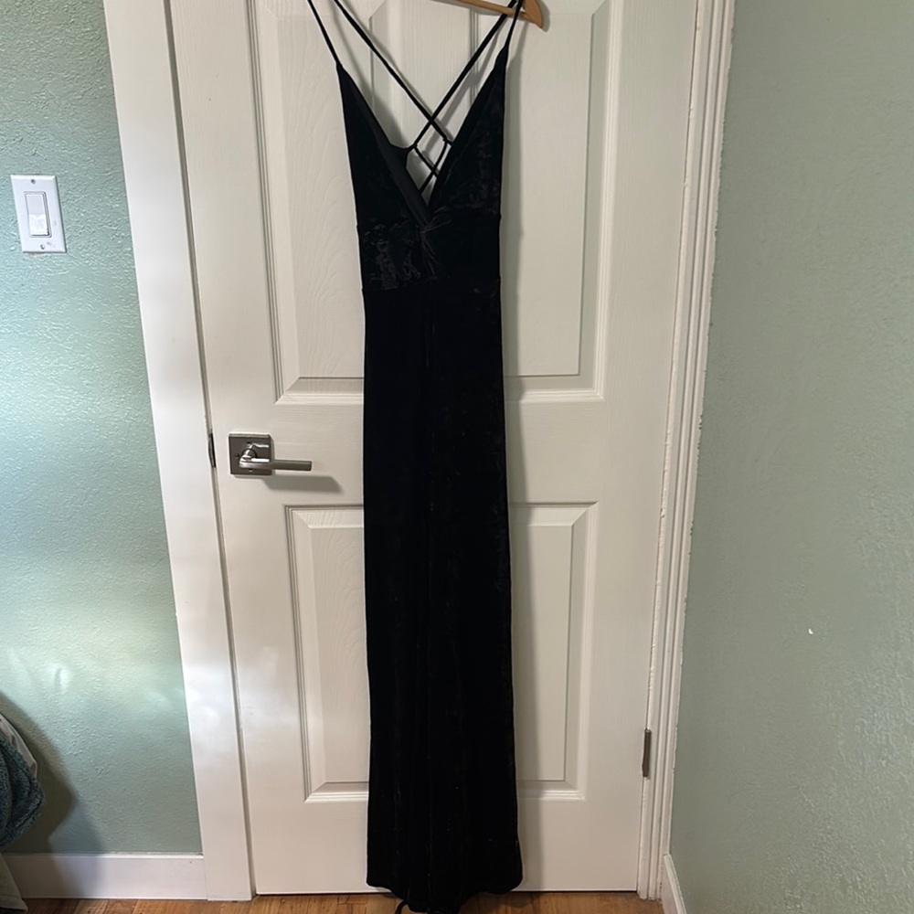 Lulu's Black Spaghetti Strap Sleeveless Maxi Gown